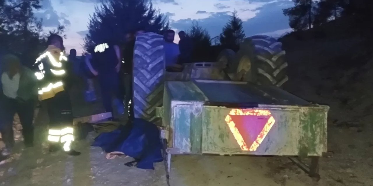 Burdur'da traktör devrildi: Sürücü hayatını kaybetti