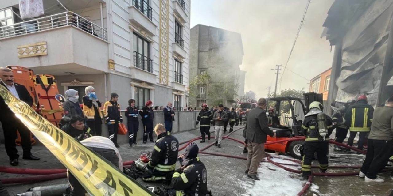 Kocaeli'nde depo yangını: 6 kişi hayatını kaybetti