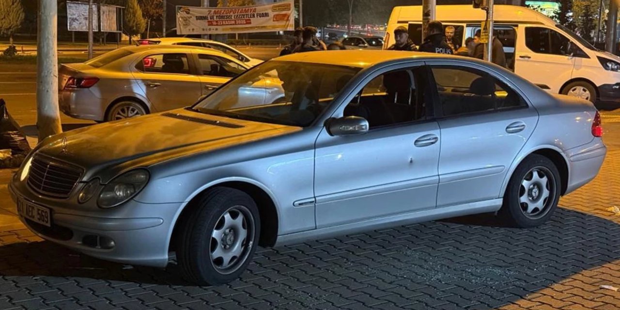 Diyarbakır'da bir kişi aracına binerken silahlı saldırıya uğradı: Hayatını kaybetti