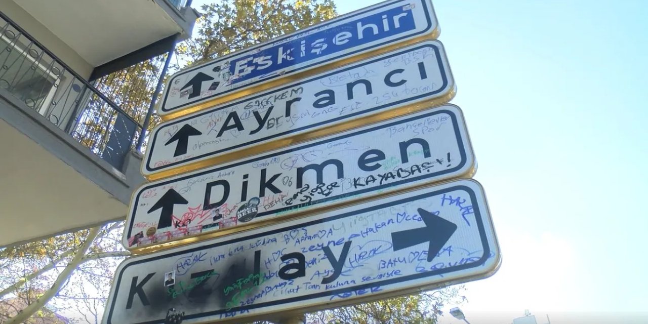 Ankara'da Kızılay tabelası tekrar yenilendi