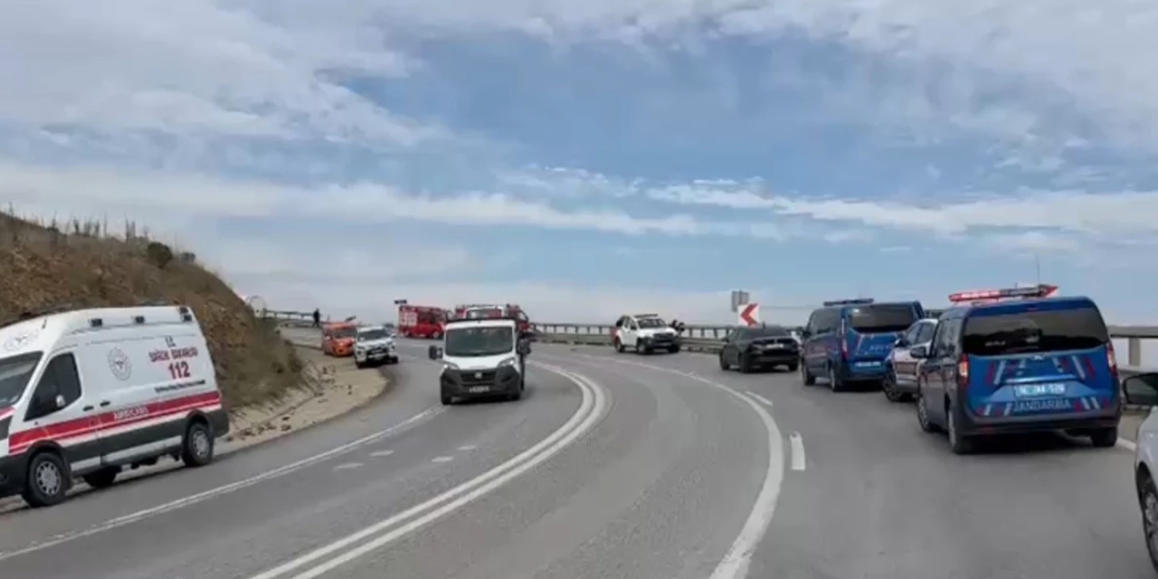 Uçuruma yuvarlanan tırdaki 2 kişi hayatını kaybetti