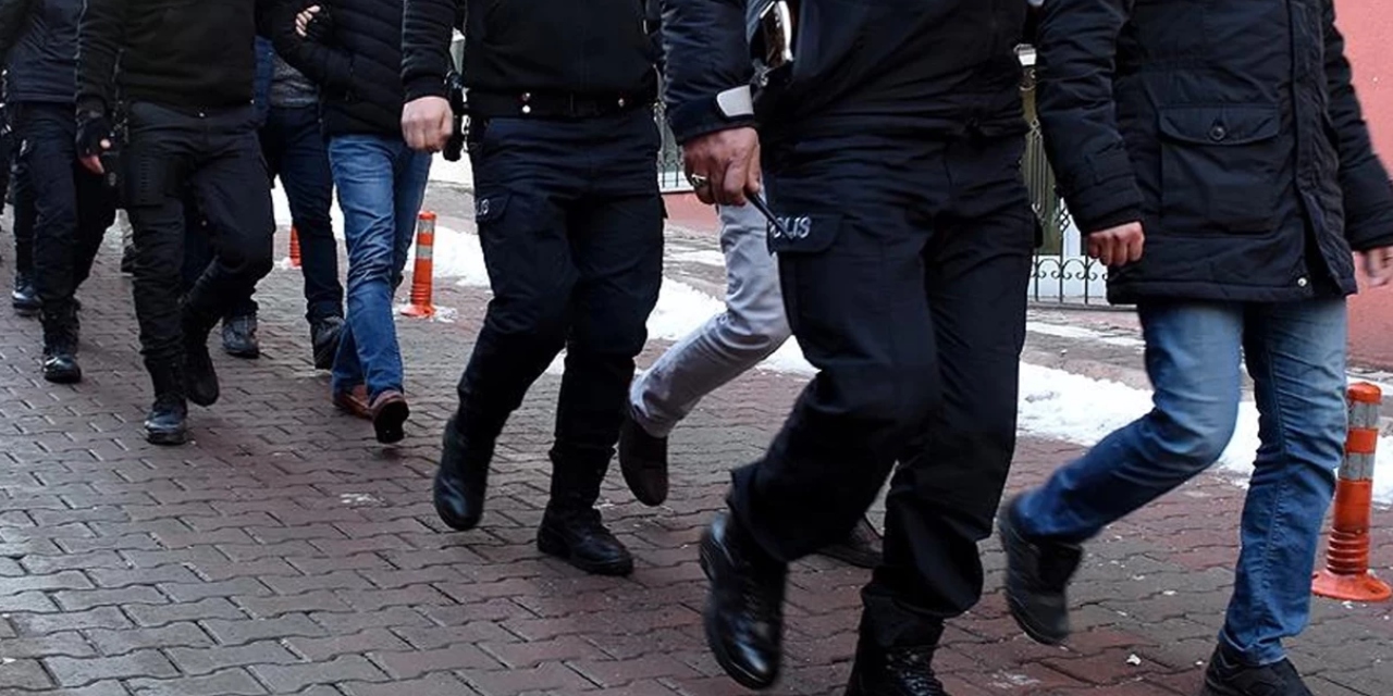 Sultanbeyli'de suç örgütüne operasyon: 20 kişi gözaltına alındı