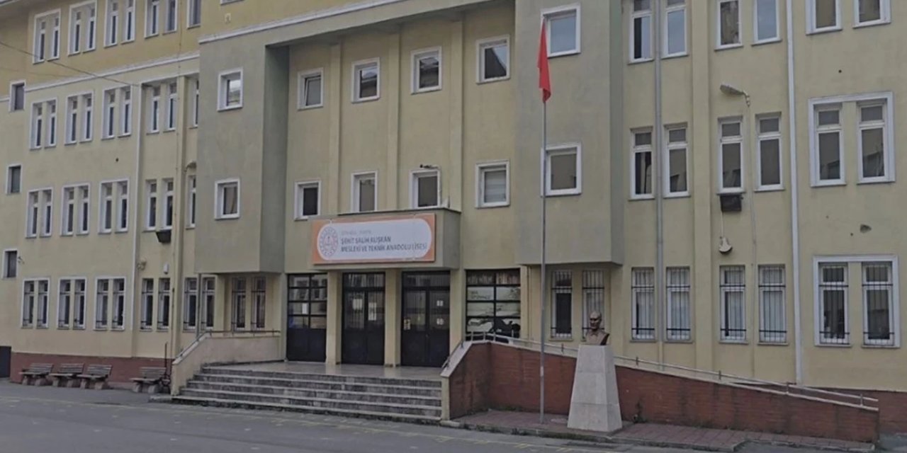 Lisede şakalaşma kavgaya dönüştü: 1 kişi hayatını kaybetti