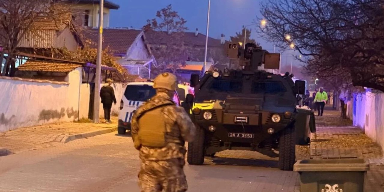 Erzincan'da baba ve oğlu evinde ölü olarak bulundu