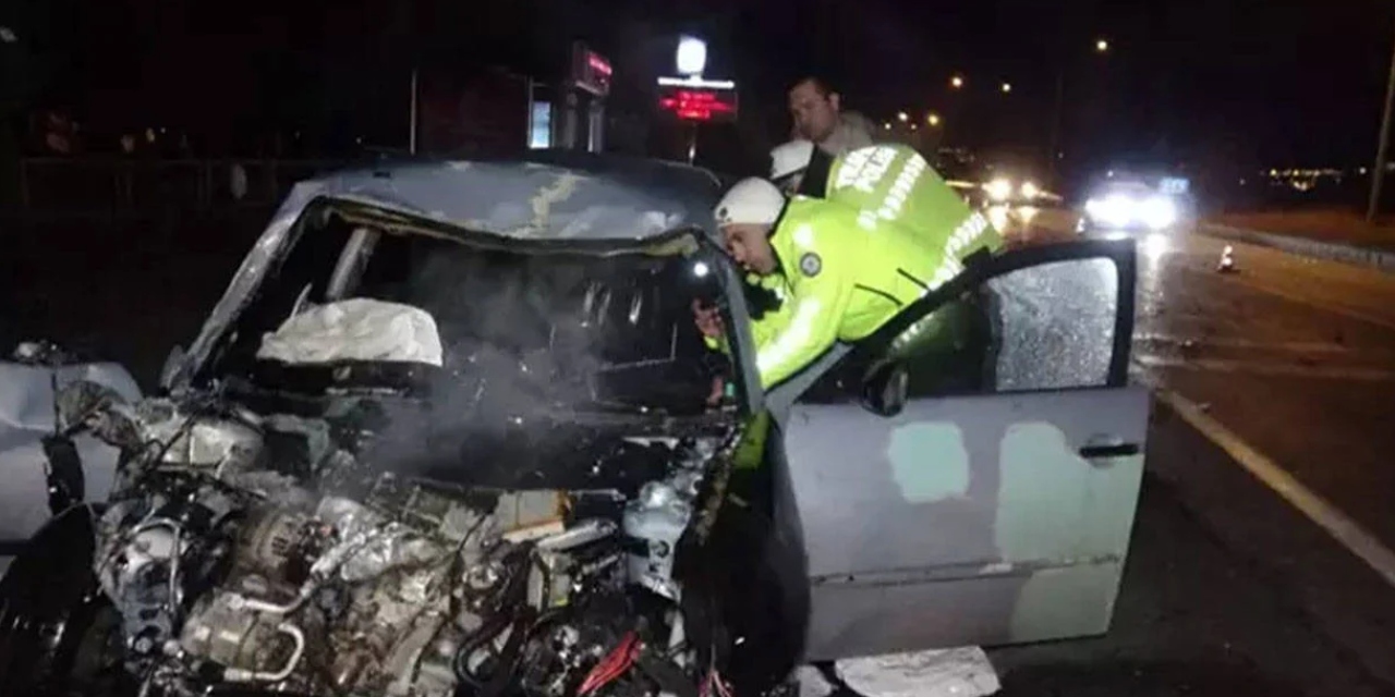 Erzurum’da otomobil ile hayvan yüklü kamyonet çarpıştı: 1 kişi hayatını kaybetti