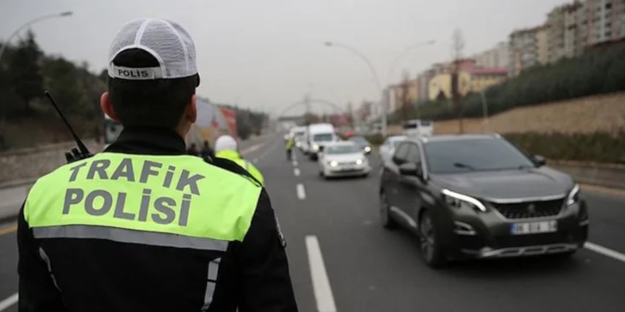 Papa için İstanbul'da bu yollar trafiğe kapatıldı