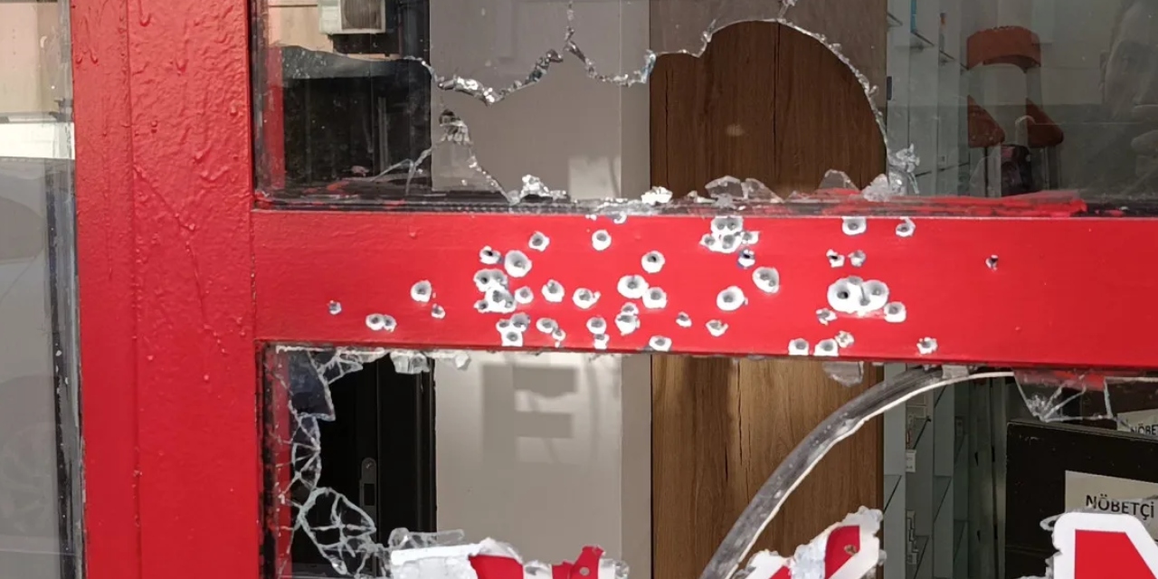 Şanlıurfa'da eczaneye silahlı saldırı