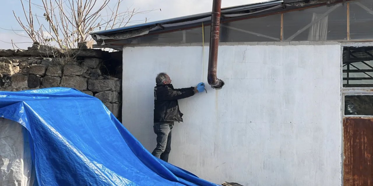 Kayseri'de soba borusu takarken düşen adam hayatını kaybetti