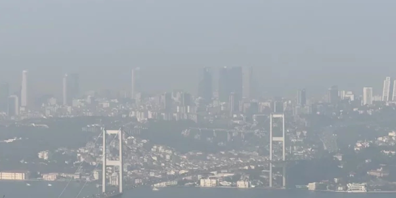 İstanbul Boğazı'nda gemi trafiği askıya alındı