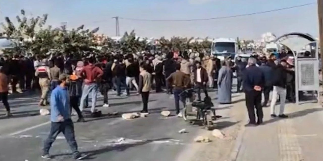 Şanlıurfa'da karşıdan karşıya geçmek isteyen 15 yaşındaki genç hayatını kaybetti