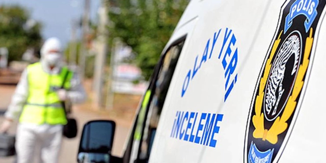 Diyarbakır'da bina yıkım sırasında bir işçi duvarın altında kaldı