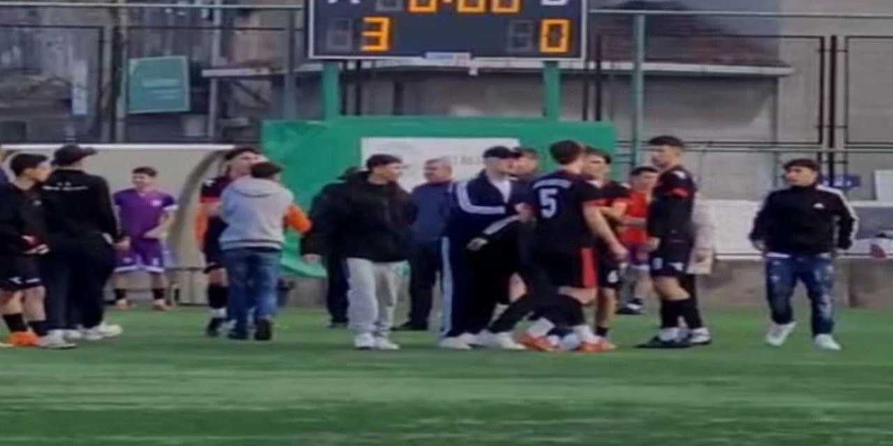 Okul turnuvasında öğretmenini darp eden 2 öğrenci yakalandı