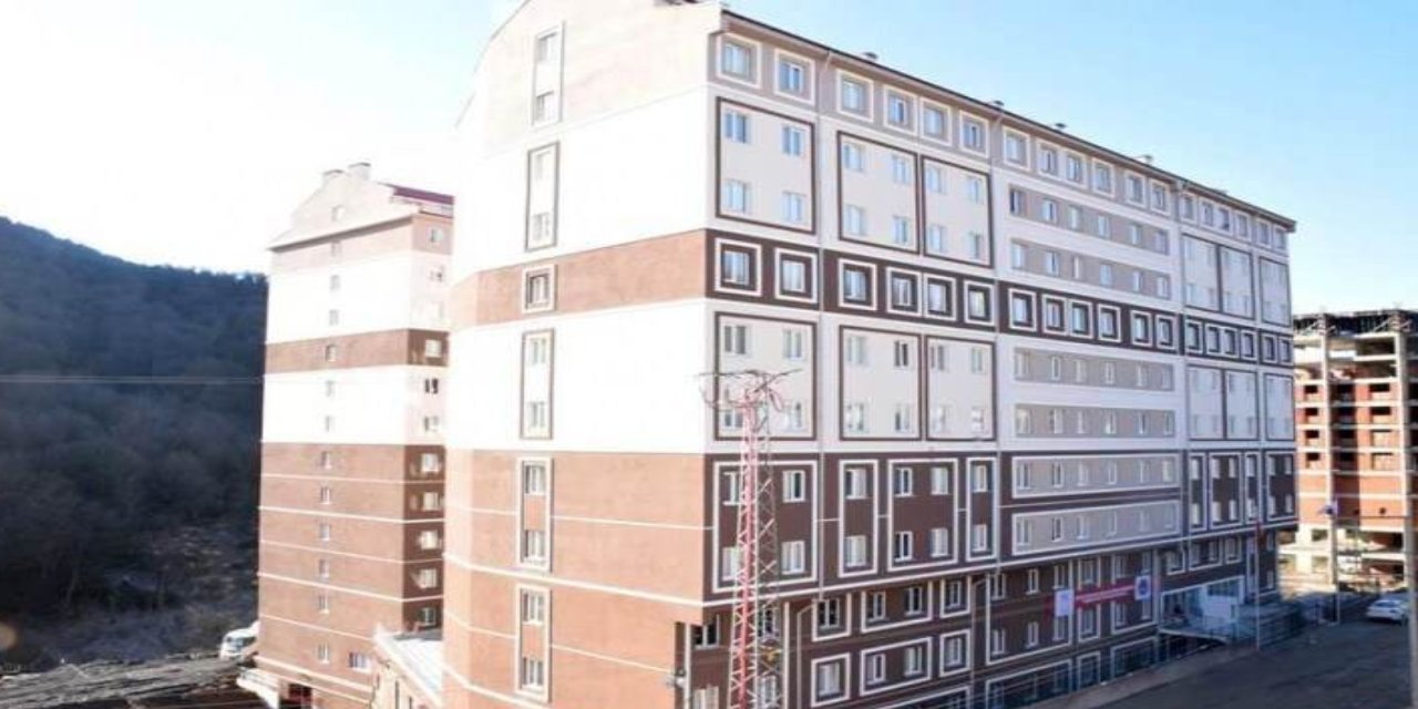 Zonguldak'ta yurdun 9.katından düşen öğrenci hayatını kaybetti