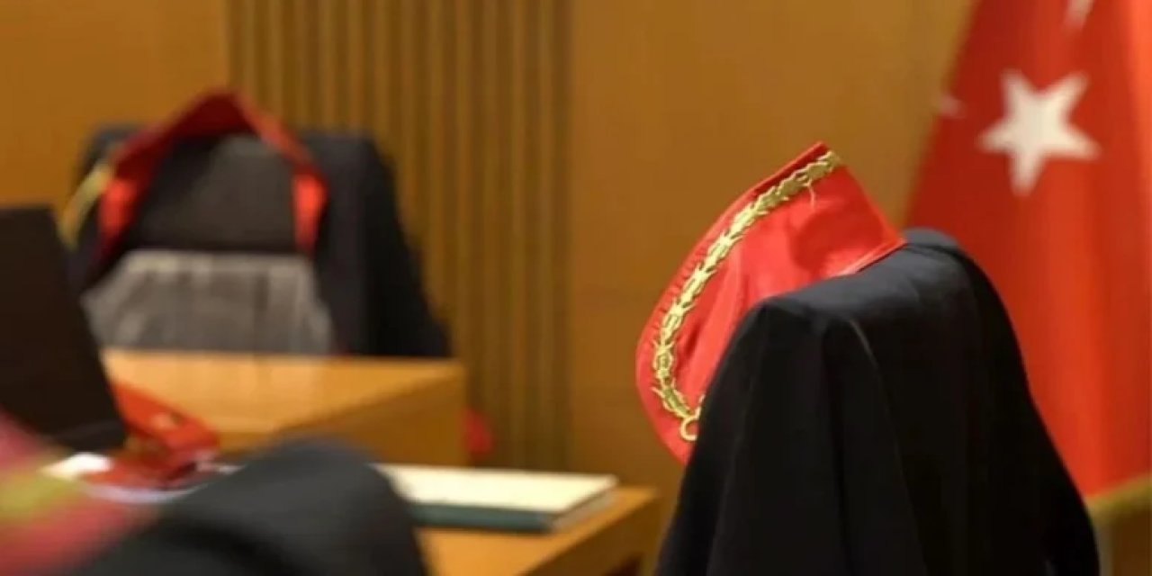 Hakim'den zabıt katibine: "Yoruldun mu masaj yapayım mı?"