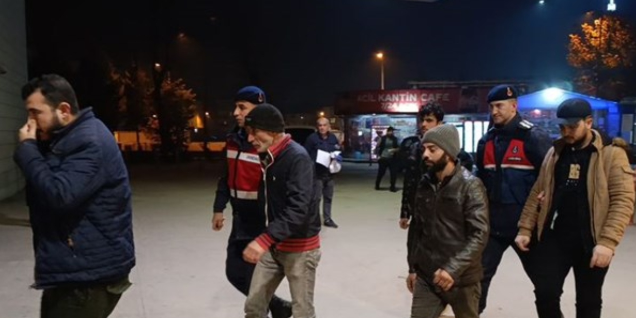Bursa'da 8 kaçak göçmen yakalandı