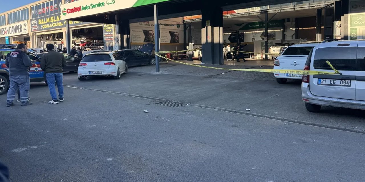 Diyarbakır'da iki grup arasında kavga: 4 kişi yaralandı