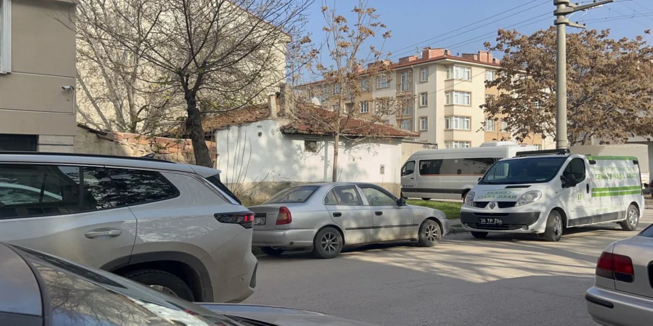 Eskişehir'de haber alınamayan yaşlı adam evinde ölü bulundu