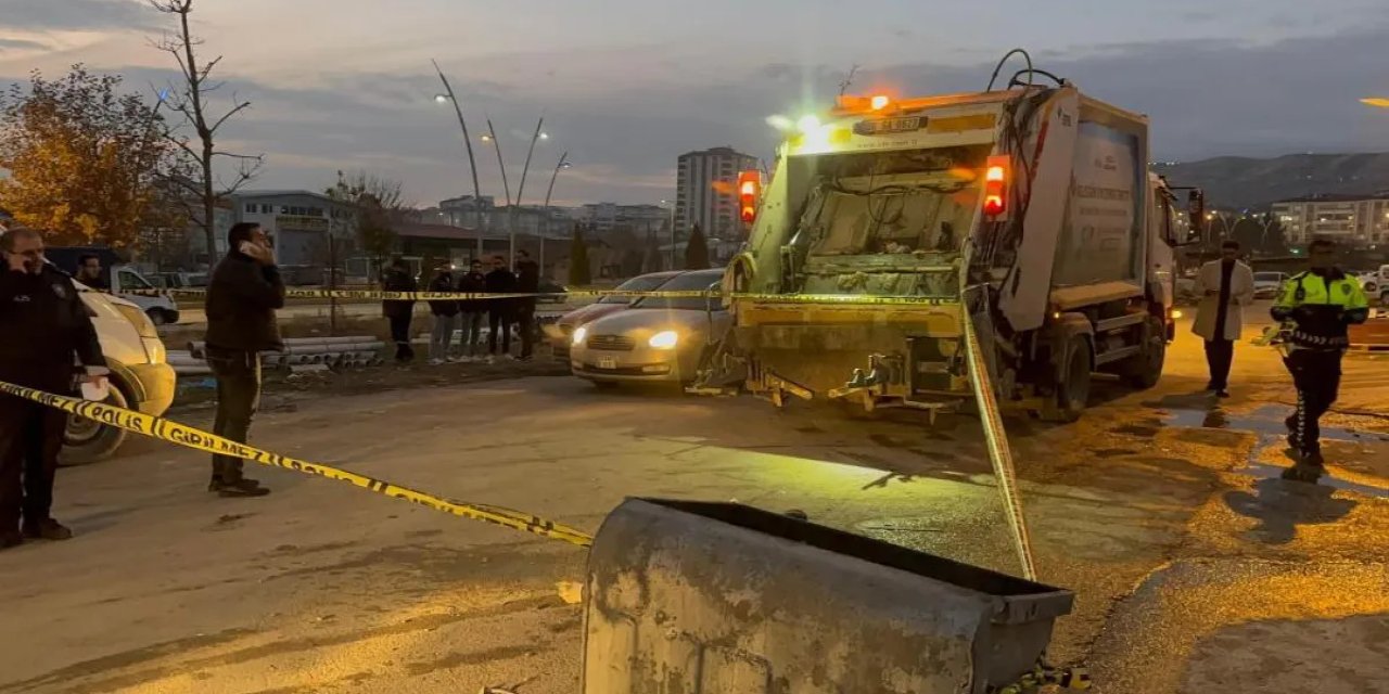 Elazığ'da çöp kamyonunun altında kalan işçi hayatını kaybetti
