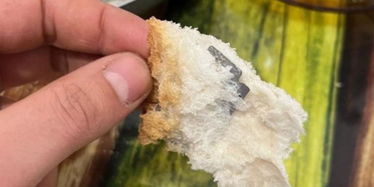 Nevşehir'de kahvaltı yaparken ekmeğin içinden jilet çıktı