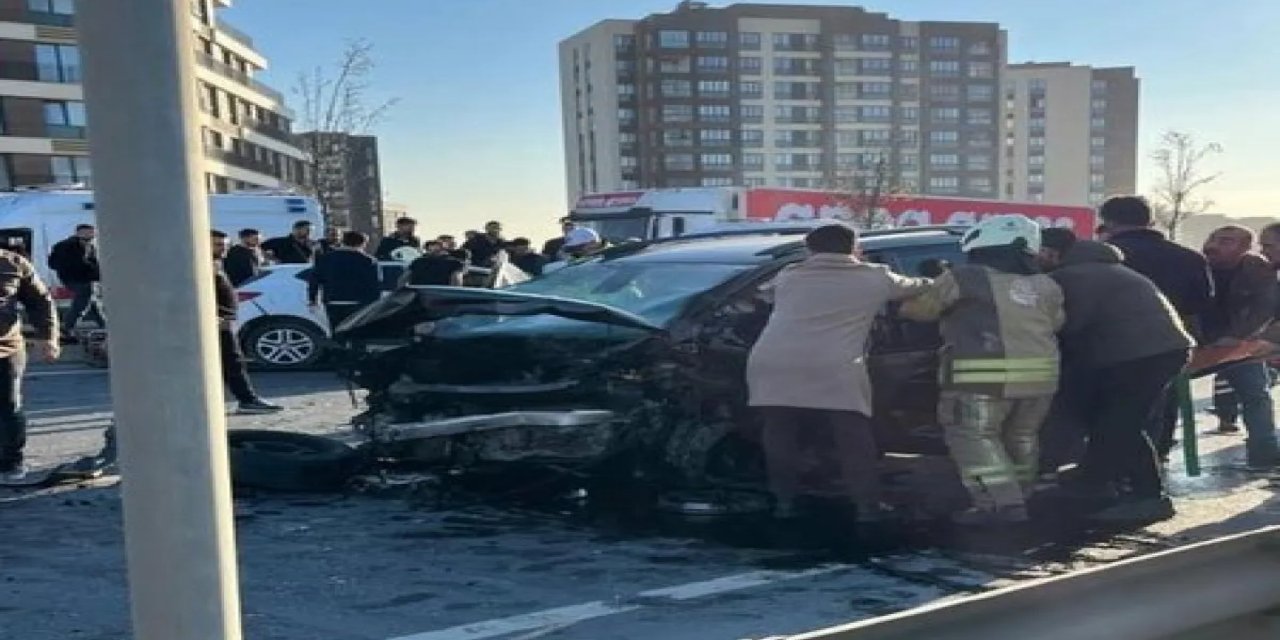 İstanbul'da feci kaza: 1 ölü 2 yaralı