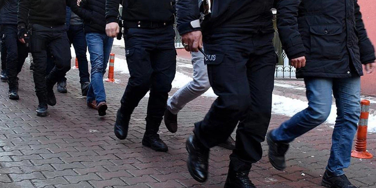 17 şehirde sahte içki operasyonu. Binlerce litre sahte içkiye el konuldu