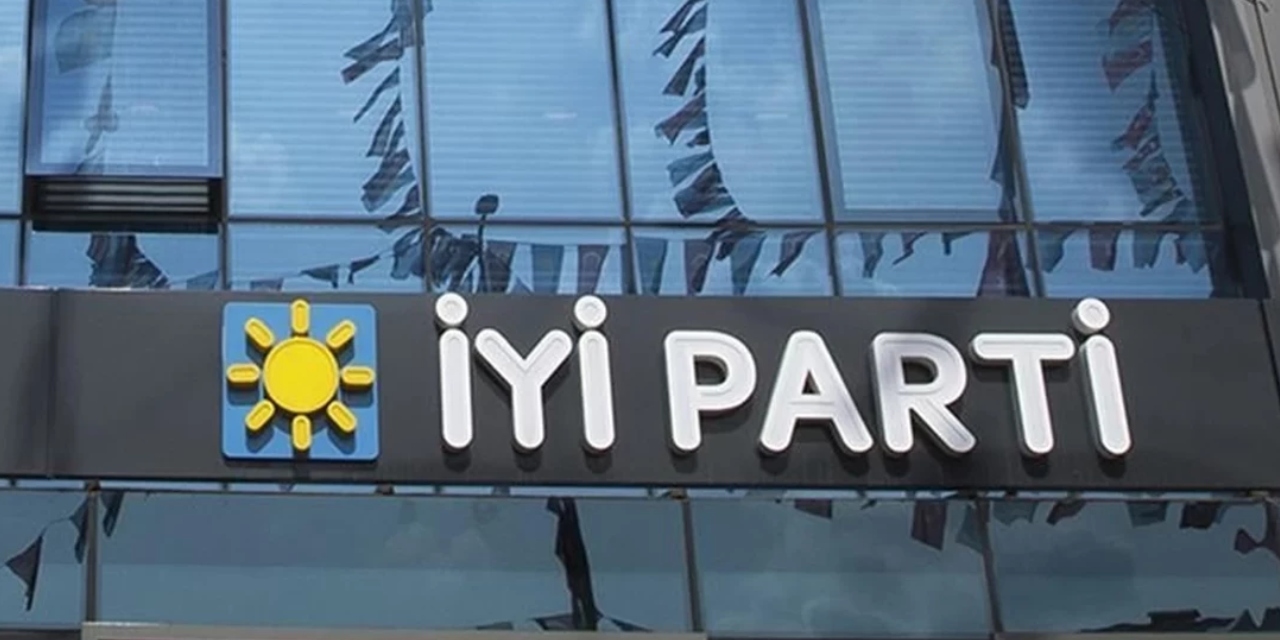 Adana'da İYİ Parti'den 5 ilçe başkanı istifa etti