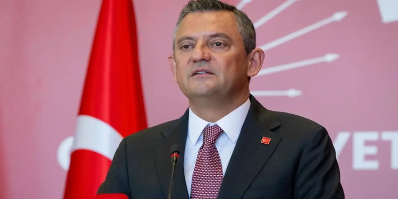 Özgür Özel'den asgari ücret açıklaması: Geçim değil, seçim yılı