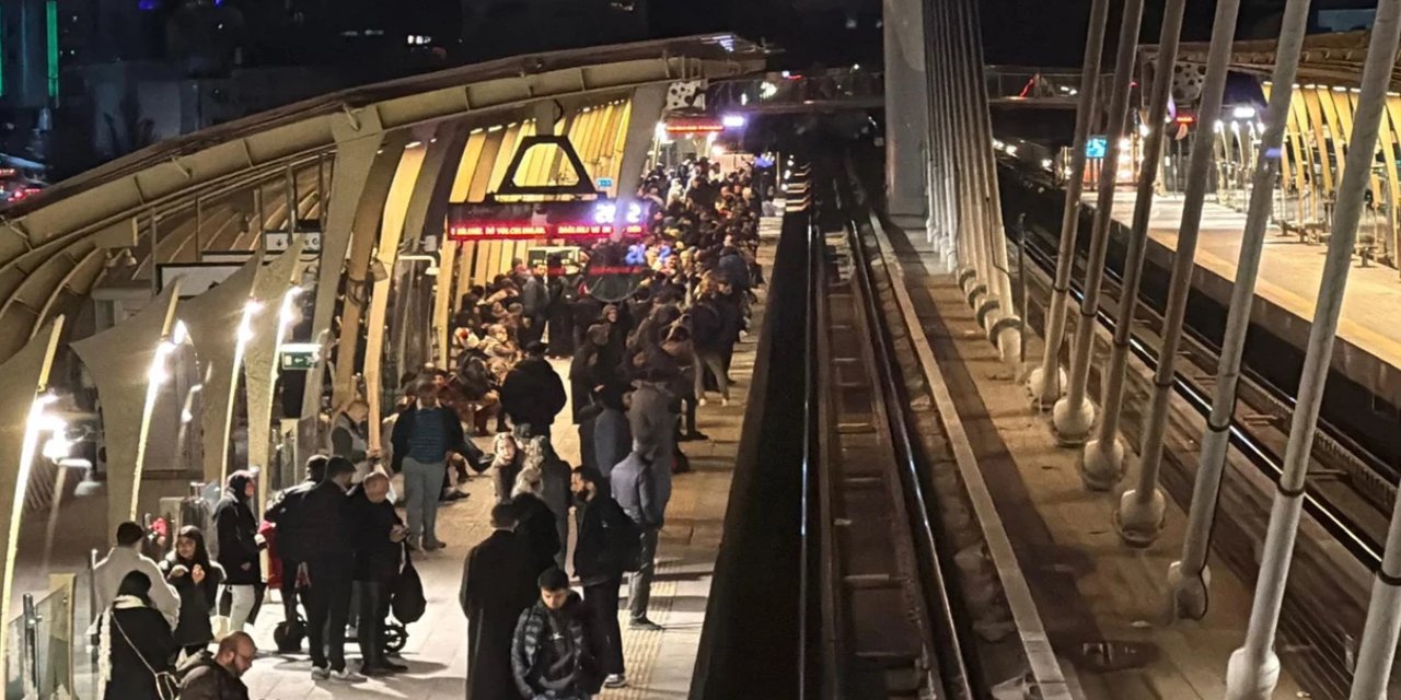 İstanbul'da bazı metro seferleri durduruldu