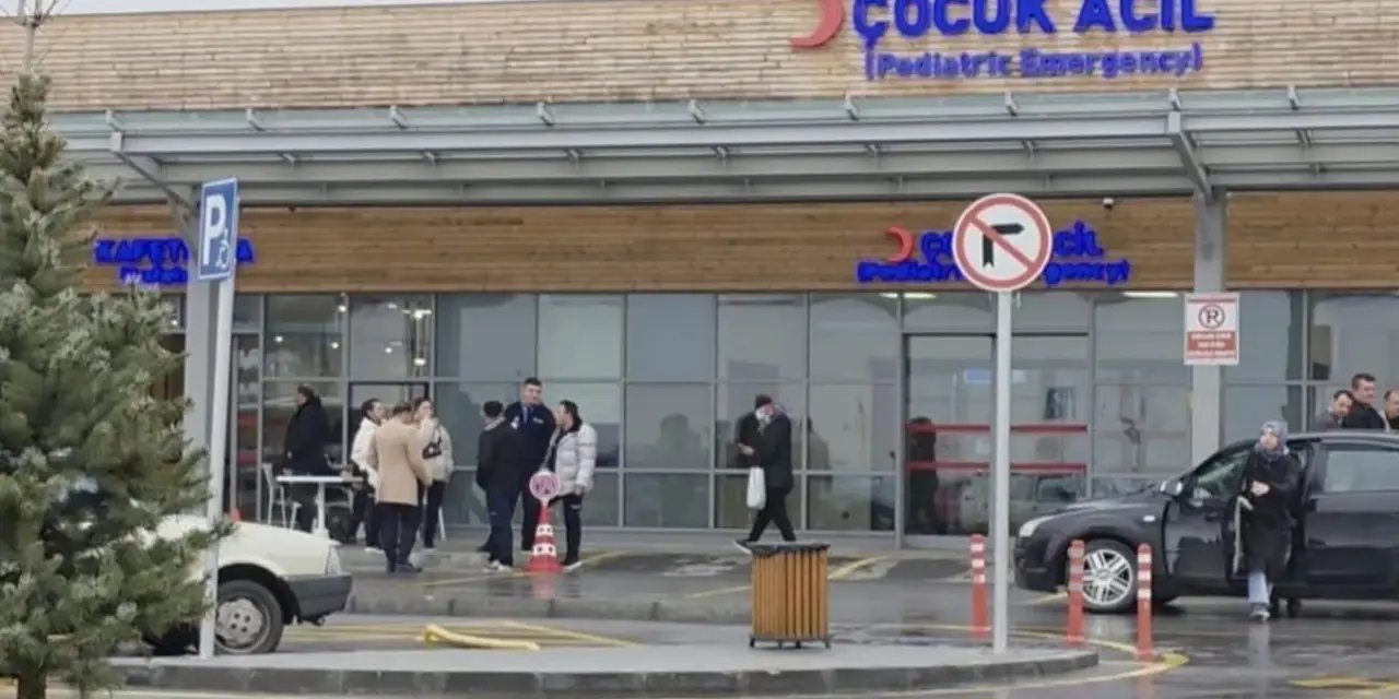 Kütahya'da 23 öğrenci zehirlenerek hastaneye kaldırıldı