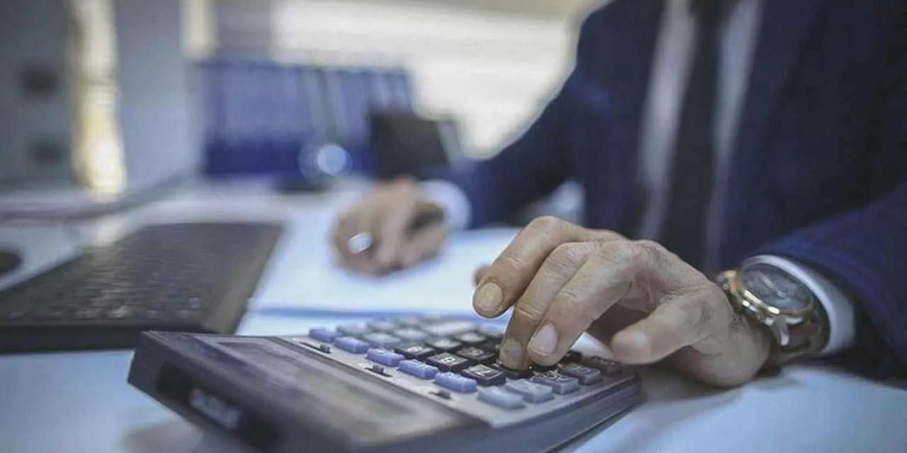 Memur ve emeklilerin 2026 maaş zammı açıklanıyor