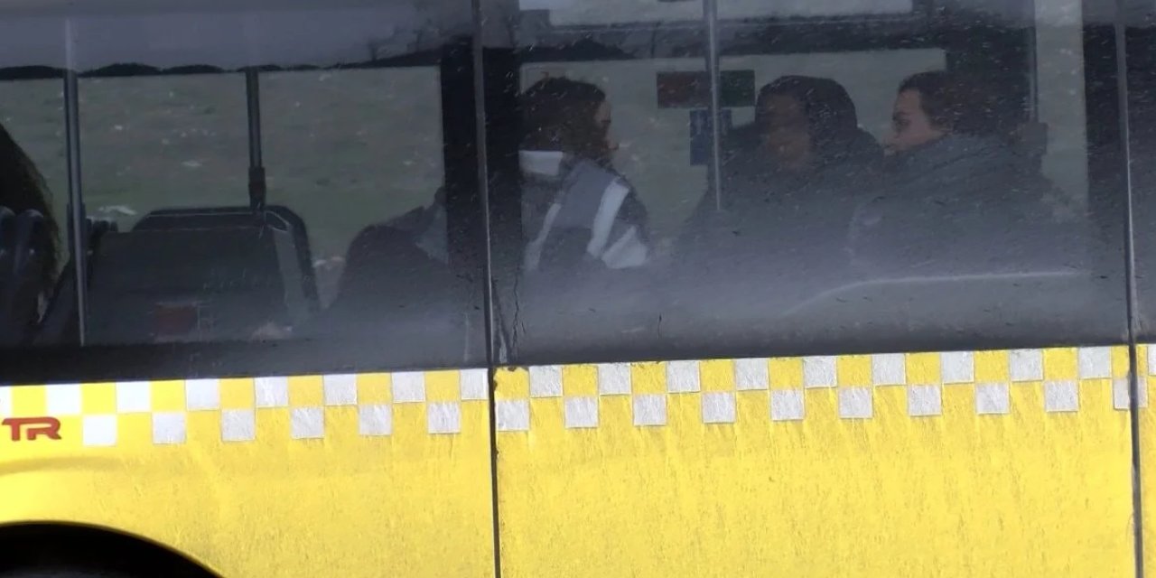 İETT otobüsü bariyerlere çarptı: 2 yolcu yaralandı