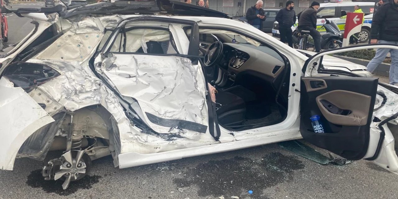 Malatya'da yolcu otobüsüyle otomobil çarpıştı: 3 yaralı