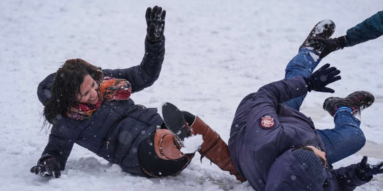 Bazı il ve ilçelerde okullar tatil edildi