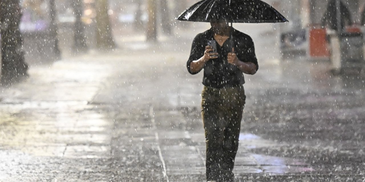Ankara için kuvvetli fırtına uyarısı yapıldı
