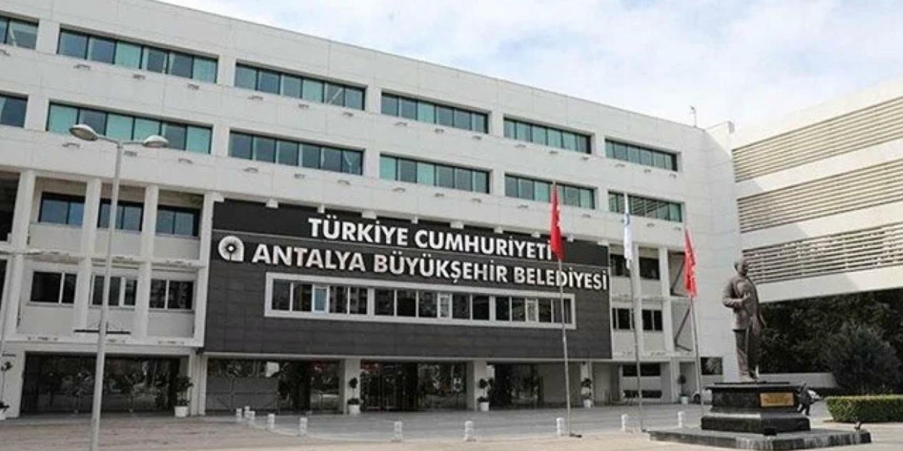 Antalya Büyükşehir Belediyesi birimlerine yeni operasyon: 20 çalışan gözaltına alındı