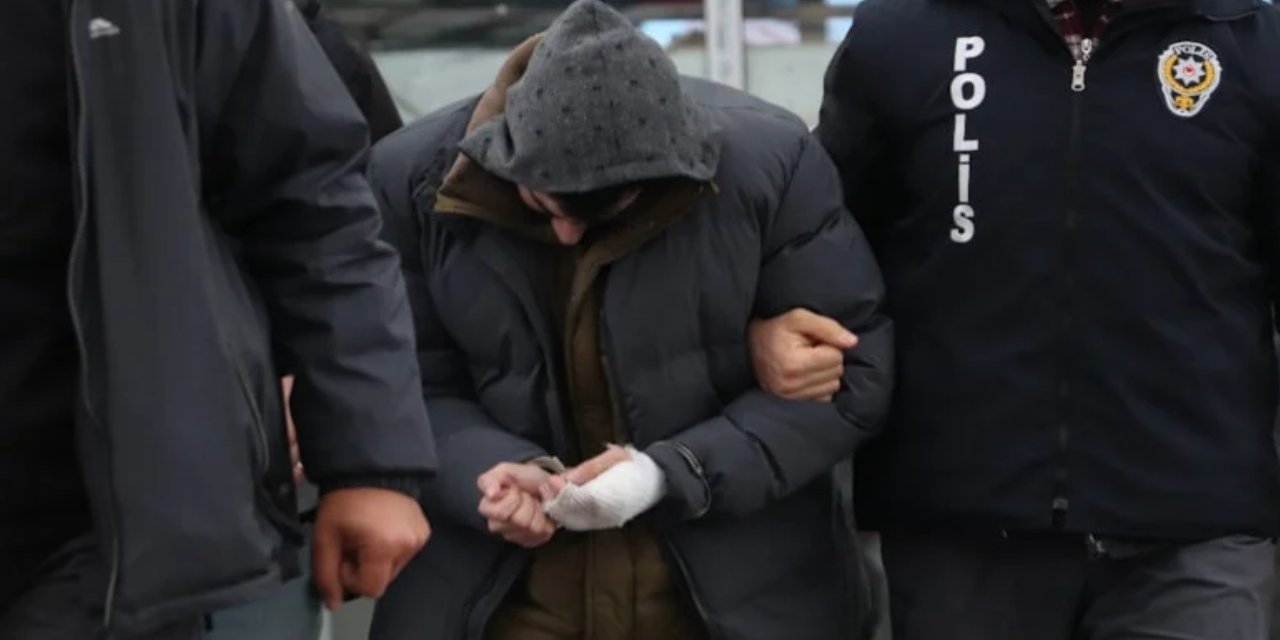 Eskişehir'de üvey babasını bıçaklayan şahıs tutuklandı