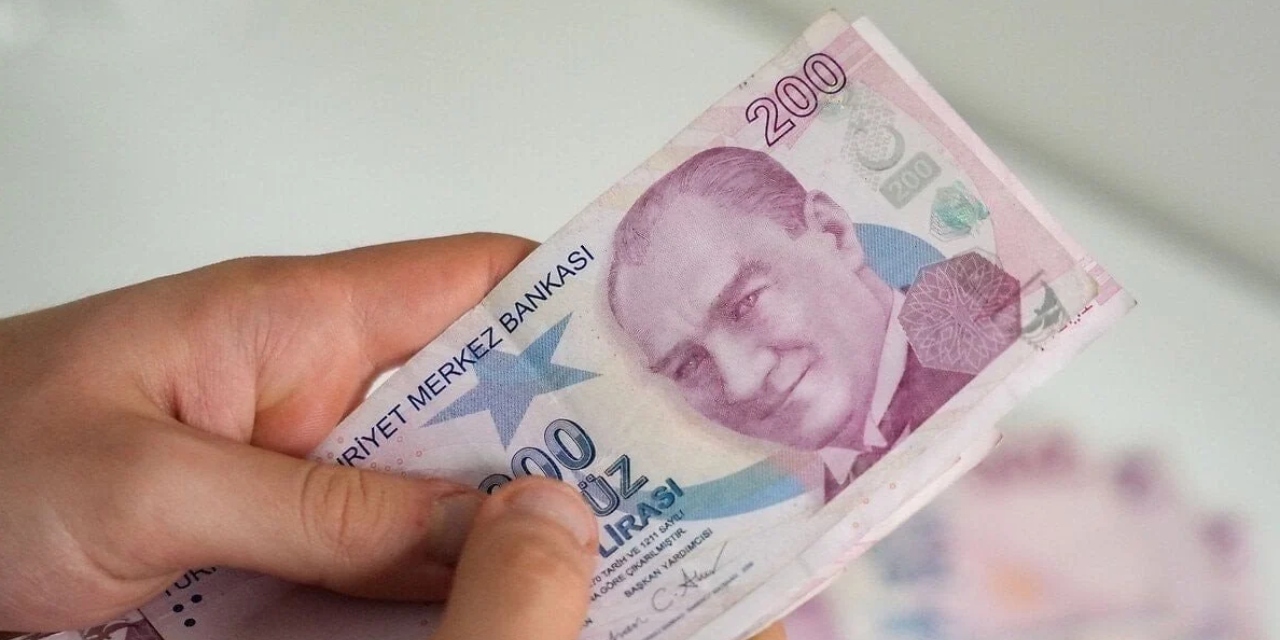 En düşük emekli maaşı 20 bin liraya yükseldi
