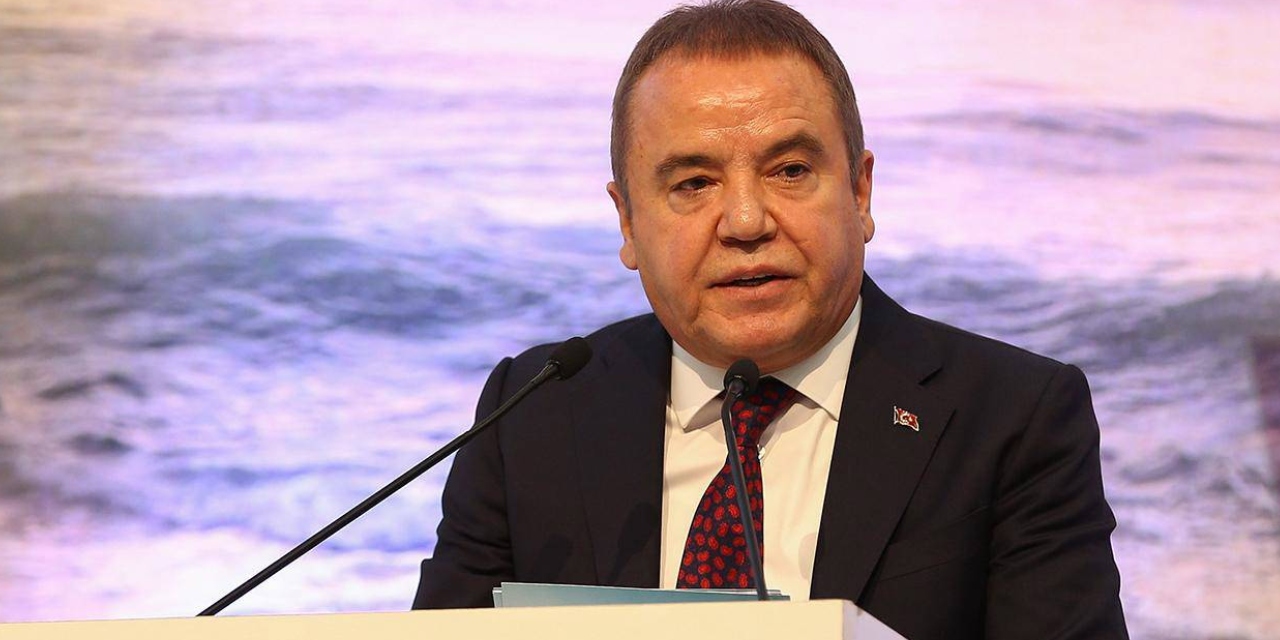 Muhittin Böcek yeniden hastaneye kaldırıldı