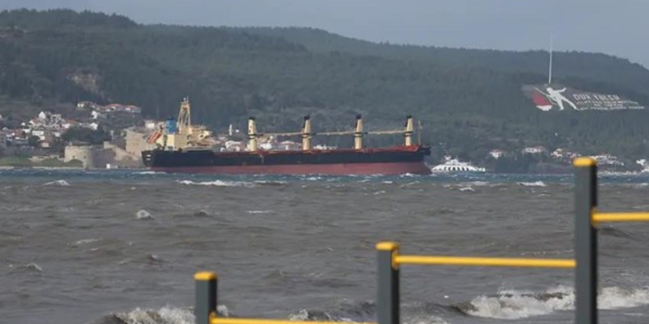 Çanakkale Boğazı gemi geçişlerine kapatıldı