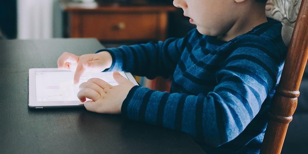 15 yaş altına sosyal medya yasağı geliyor