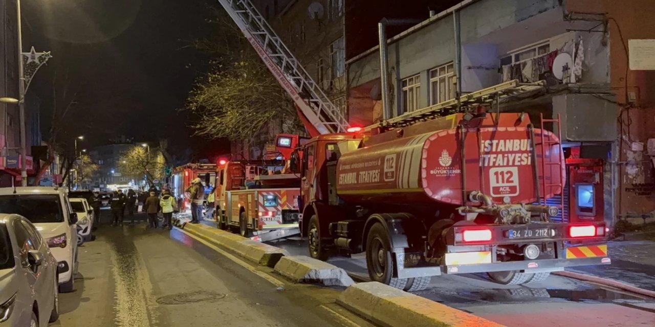 İstanbul'da 4 katlı işyerinde yangın