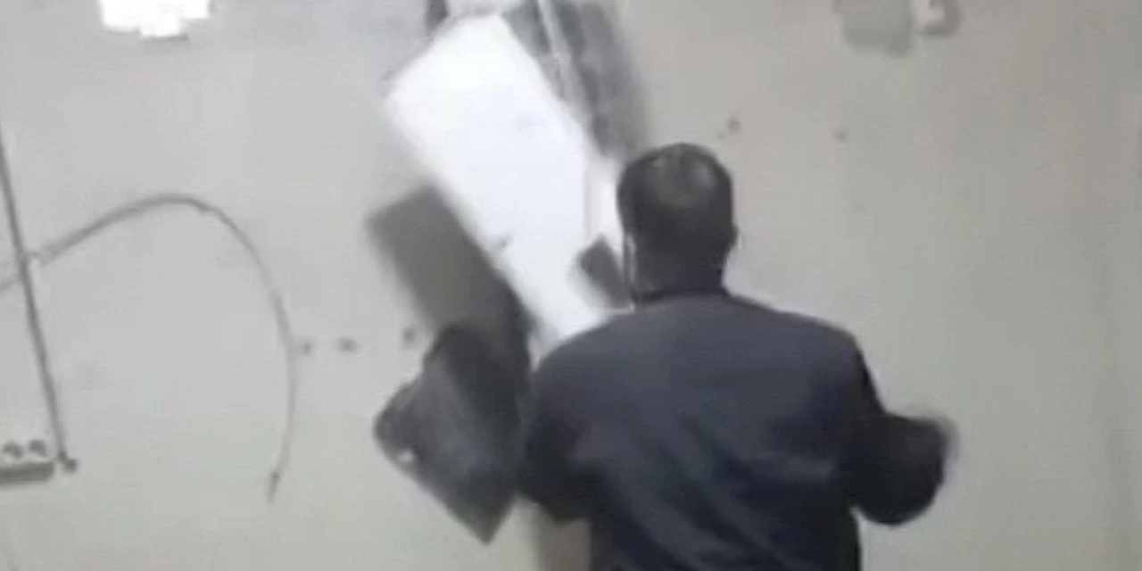 Adana'da boşanma aşamasındaki eşinin evine saldıran şahıs tutuklandı