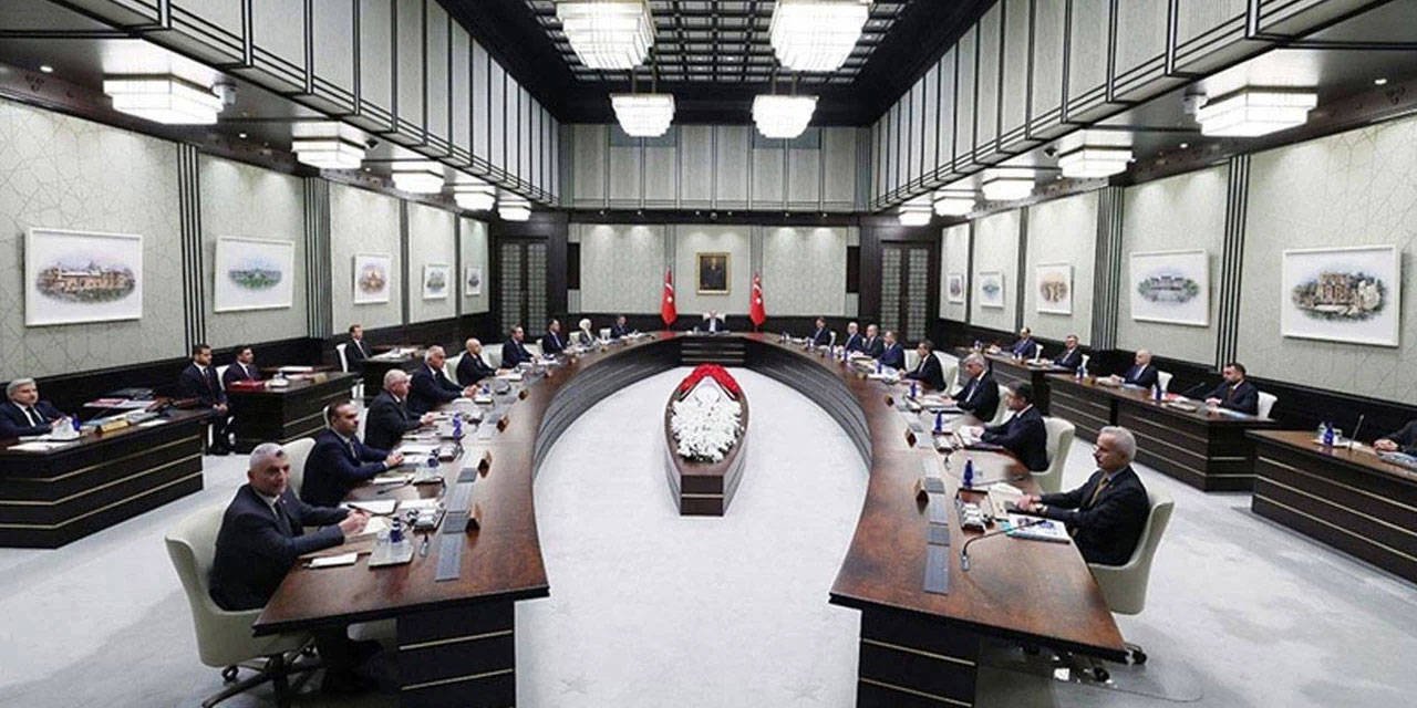 Son dakika: Kabine değişiyor