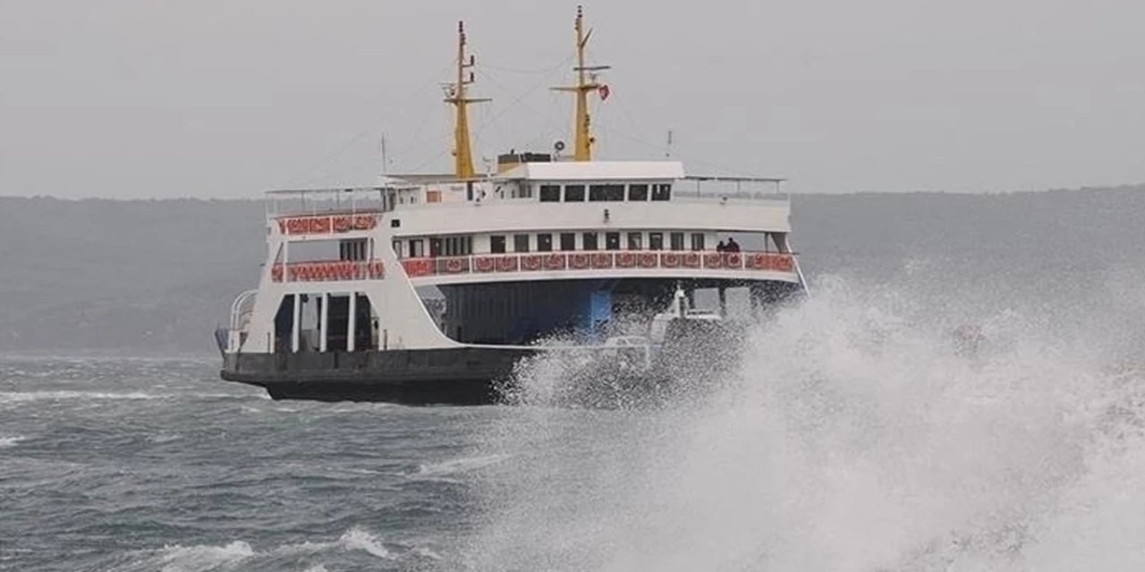 Çanakkale'de bazı feribot seferleri iptal edildi