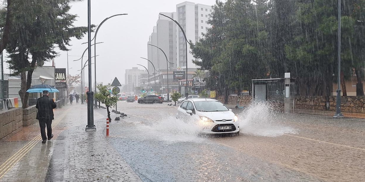 Antalya'nın doğusu için yerel kuvvetli yağış uyarısı
