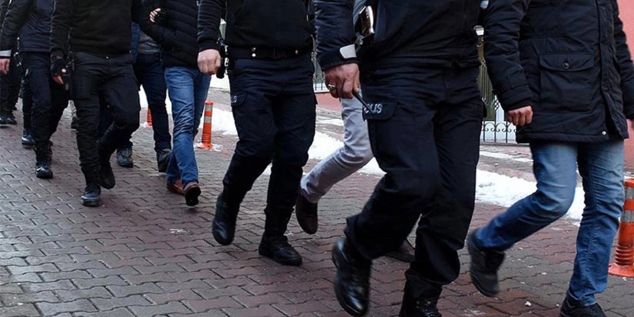 Osmaniye merkezli 6 ilde "yapay zekâlı" dolandırıcılık operasyonu: 5 kişi tutuklandı