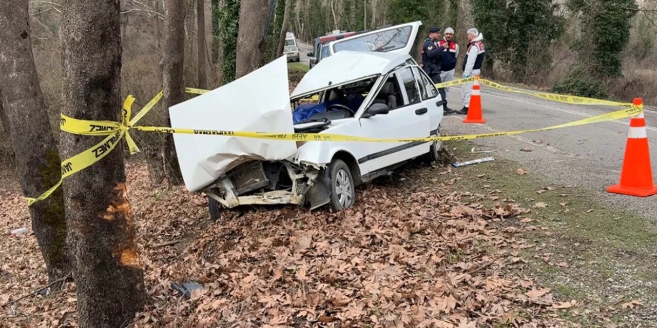 Karabük'te otomobil ağaca çarptı: 1 kişi hayatını kaybetti