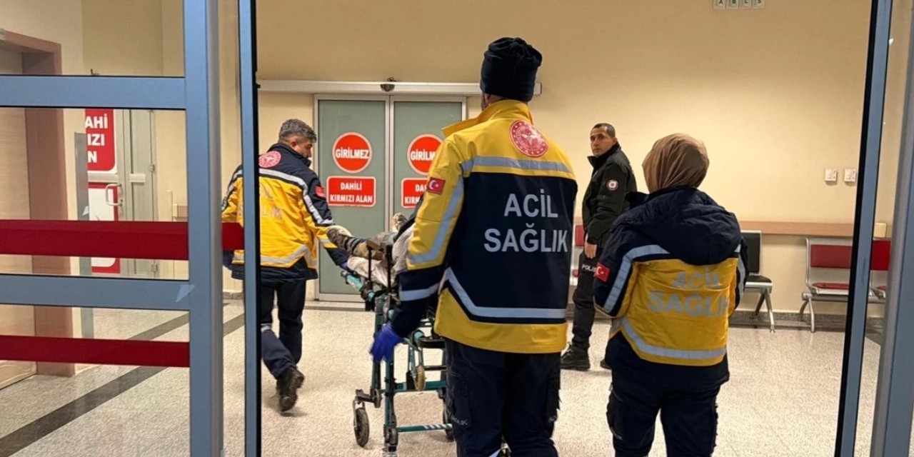 Adıyaman'da otomobil şarampole yuvarlandı: 7 kişi yaralandı