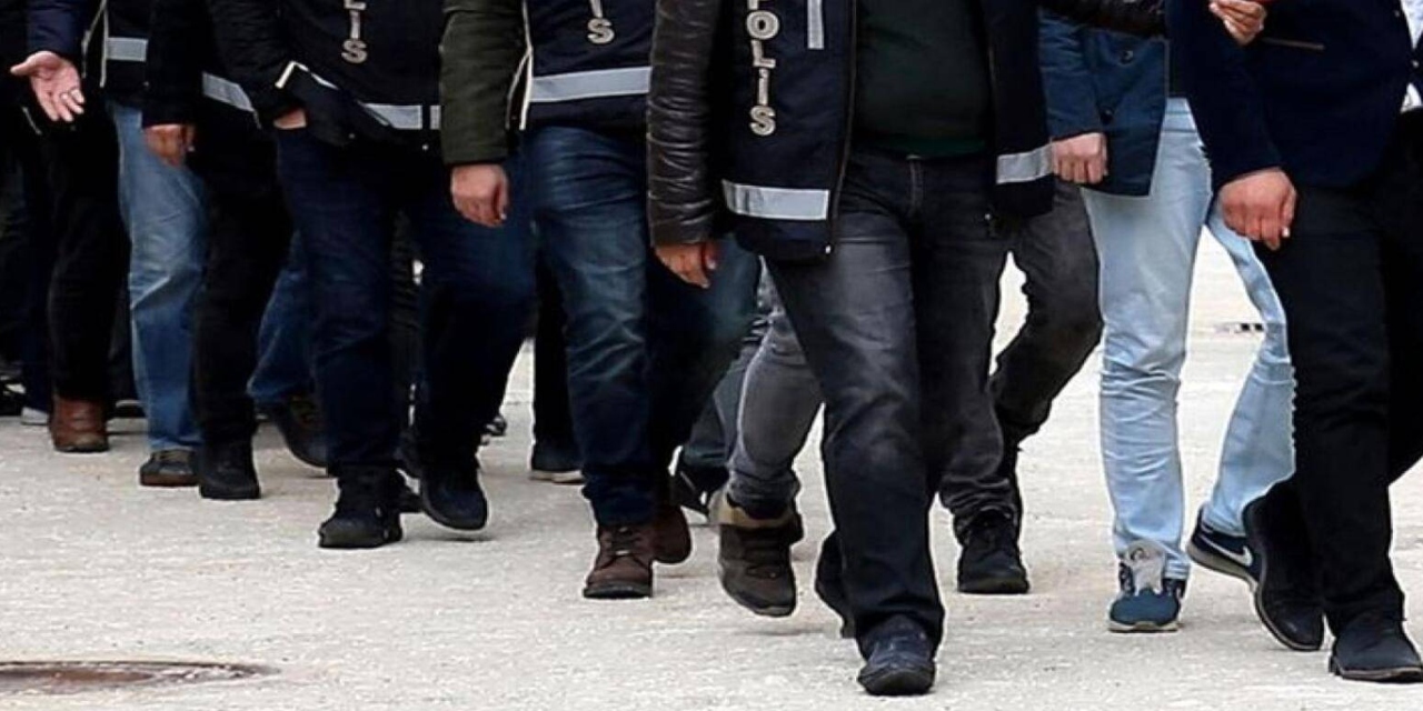 FETÖ operasyonu: Bakanlık çalışanı 93 kişiye gözaltı