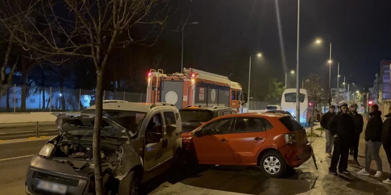 Tekirdağ'da 4 araç birbirine girdi